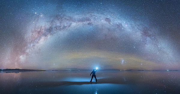 Amazing Capture Of Milky Way Reflected At The World's Largest Salt Flat