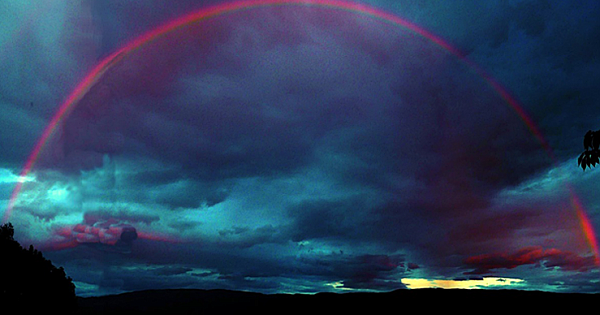 We All Know Rainbows But Have You Ever Seen a Moonbow – A Night Rainbow Lit By the Moon?