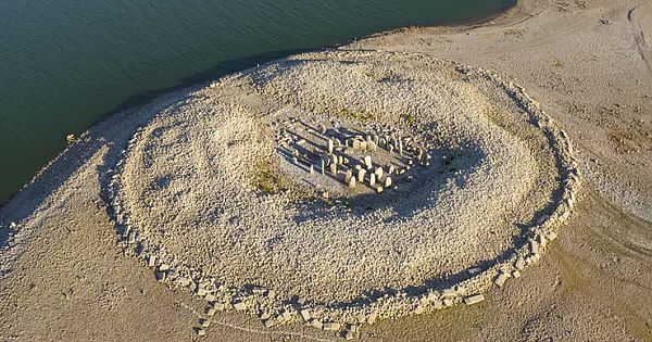 Drought Reveals "Spanish Stonehenge" Older Than the Pyramids (Pictures & Video)