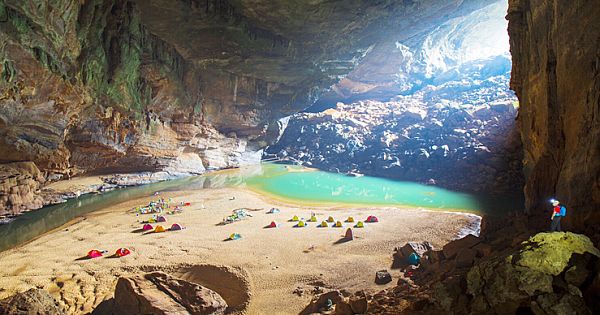 A Man Found A Hidden Amazing Cave-The Largest Cave In The World