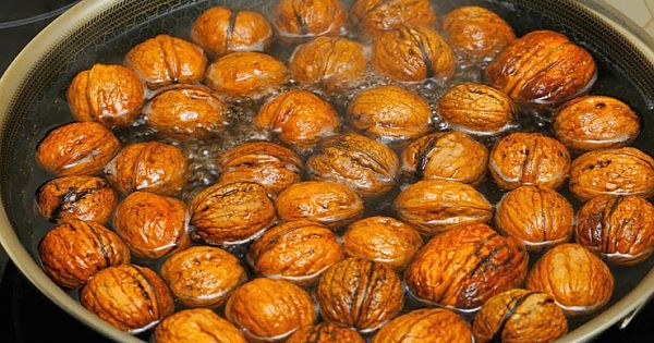 Boiling Whole Walnuts: Unveiling Grandma's Time-Tested Culinary Trick