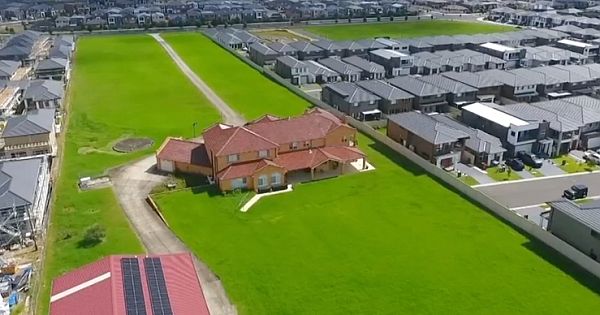 Family Reject Developers Who Build Suburb Around Entire Property – 10 Years Later, House's Value Is Astronomical