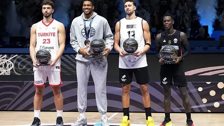 Ünlü Basketbolcudan TÜRK BAYRAĞINA HAKARET !