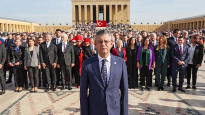 CHP'den ANITKABİR'e anlamlı ziyaret