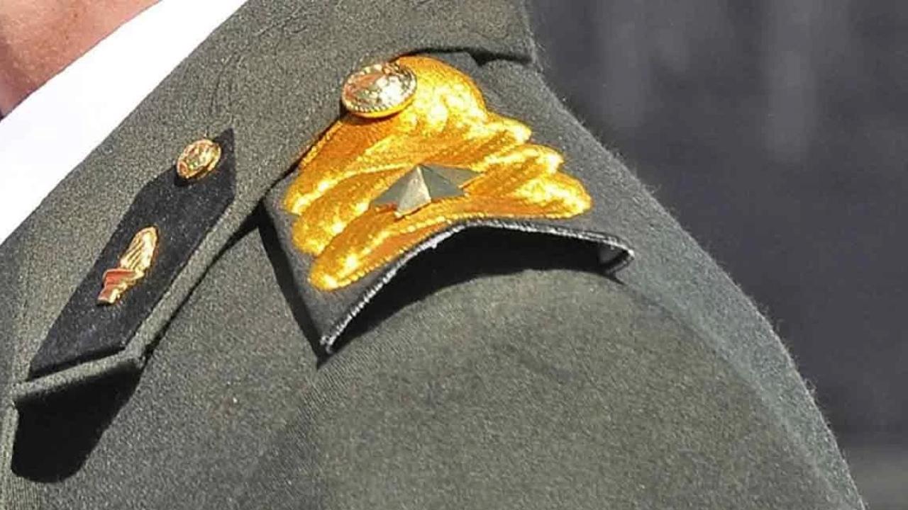 ATATÜRK düşmanı teğmen Orduya geri döndü !