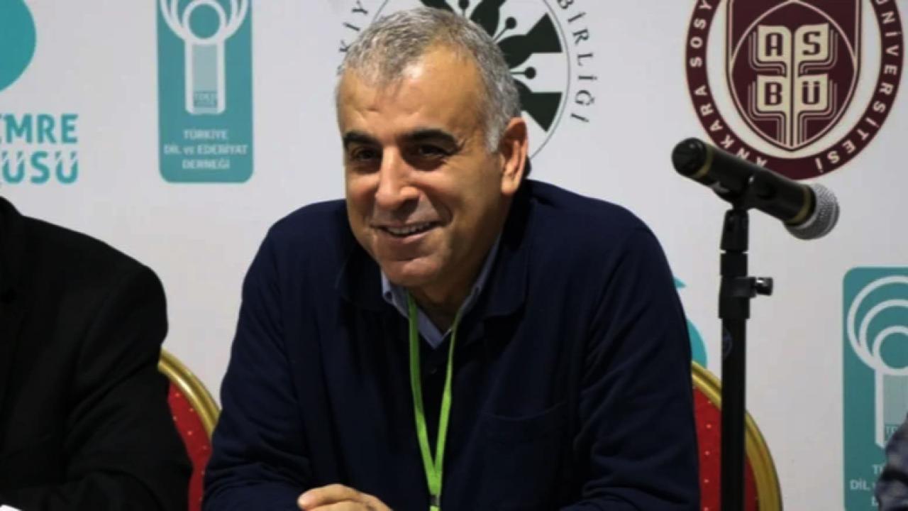 İstiklal Marşı&#039;nı Mezuniyet Programından Çıkardığı İddia Edilen Akademisyen, Öğretmen Yetiştirecek Kurumda Görevde