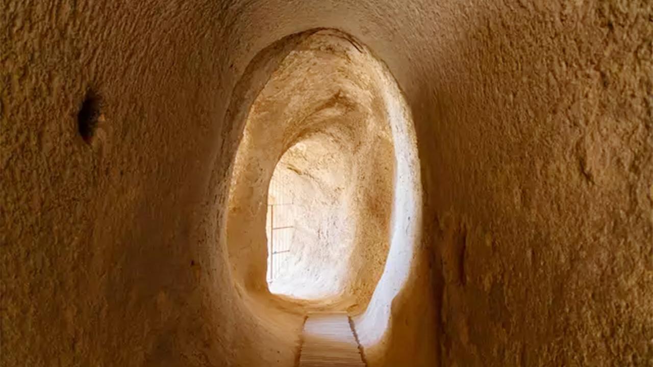 Ancient Mega-Tunnels: —And They Weren’t Built By Humans Or Nature