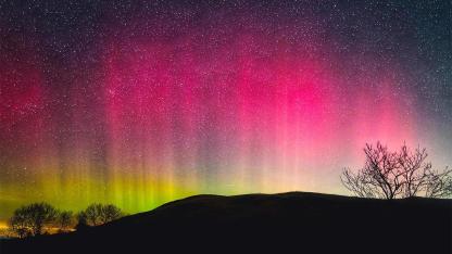 Auroras Light Up North America: A Stunning Solar Storm Dazzles the Night Sky