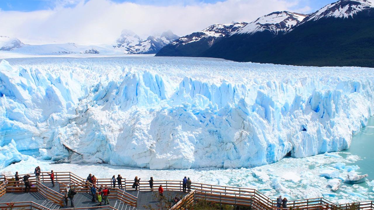Perito Moreno Glacier: Argentina’s Shimmering Ice Giant That Defies Time
