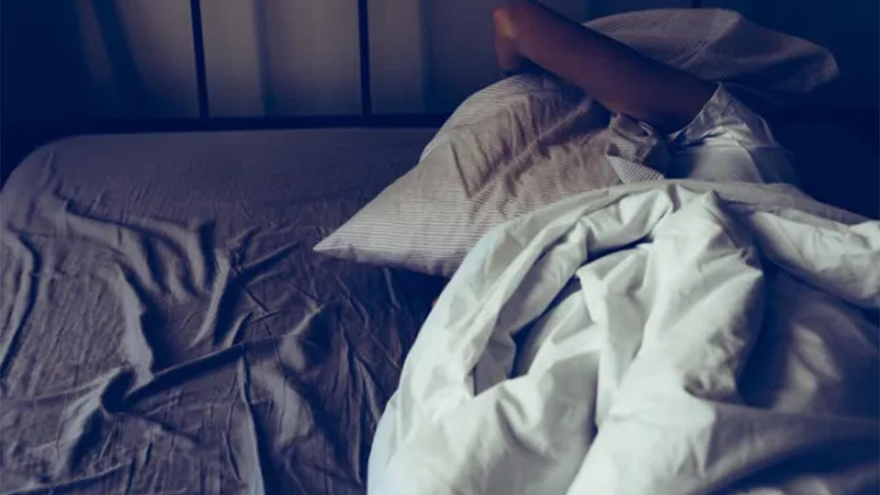 Waking Up Between 3 and 5 AM: Spiritual Awakening or Hidden Message From Your Body?