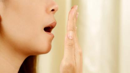 5 Simple and Effective Ways to Eliminate Bad Breath Instantly