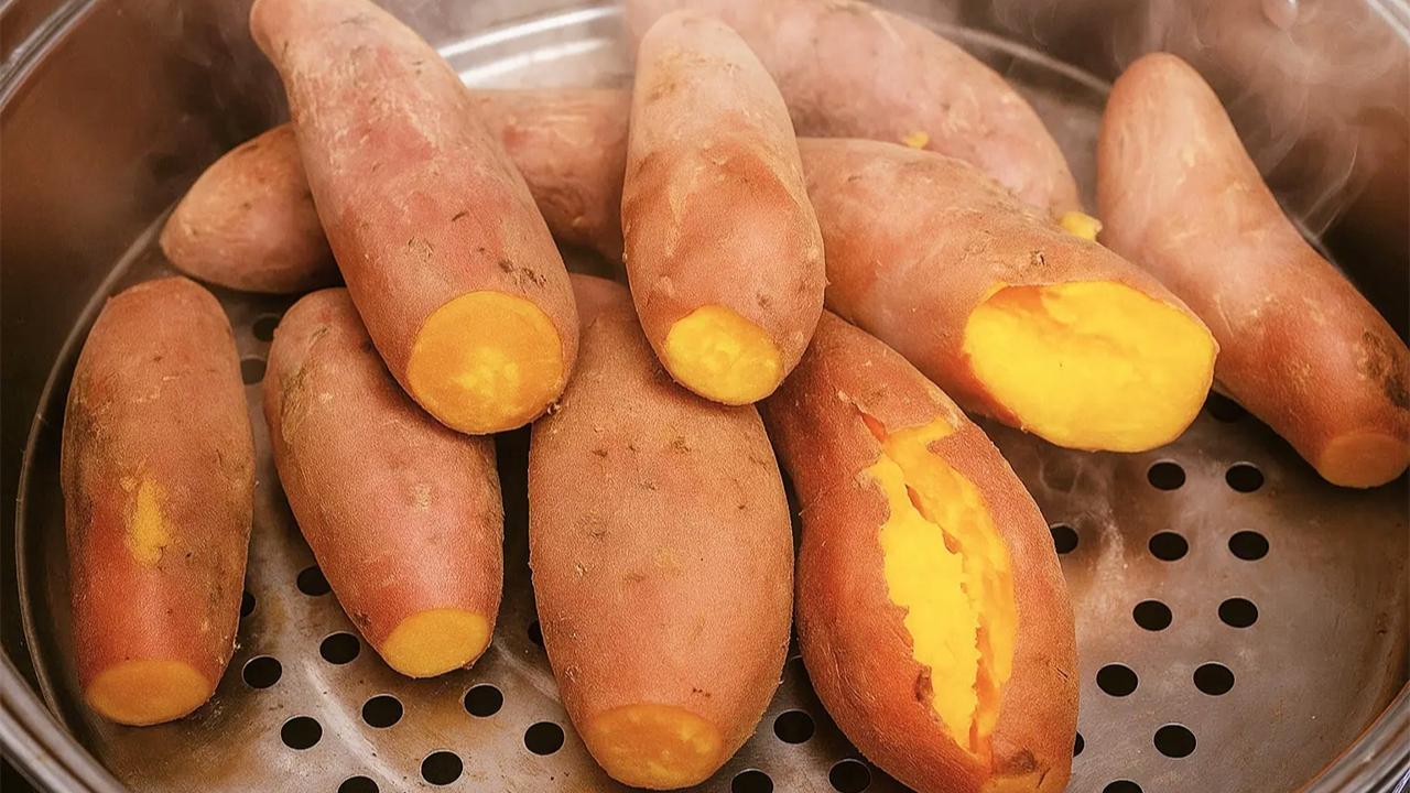7 Surprising Health Benefits of Sweet Potatoes That Will Transform Your Diet