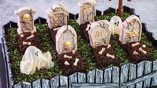 12 Spooky And Delicious Halloween Cake Ideas