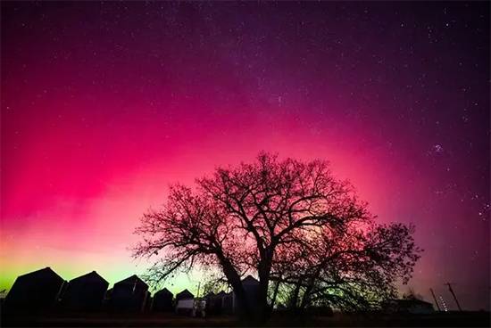 Auroras Light Up North America: A Stunning Solar Storm Dazzles the Night Sky