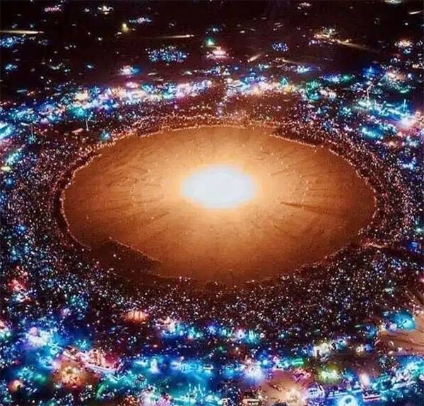 Burning Man 2022 Lights Up the Desert With a Dazzling Space Invader Drone Spectacle